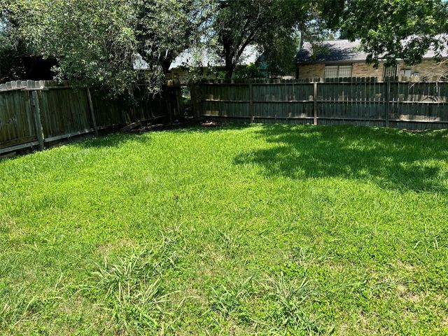 5018 Ridgecreek Drive, Houston, TX 77053