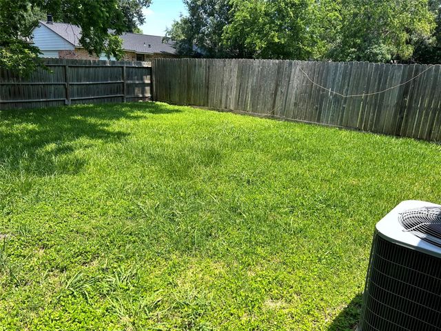 5018 Ridgecreek Drive, Houston, TX 77053