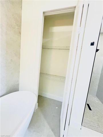 1422 NE 20th ST, Cape Coral, FL 33909