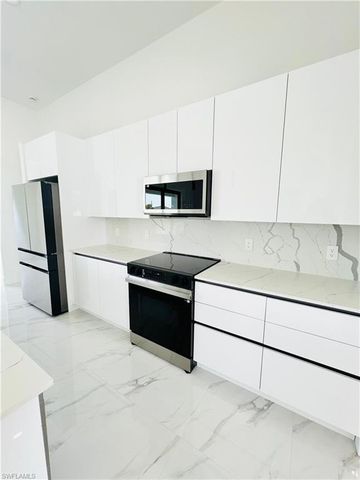 1422 NE 20th ST, Cape Coral, FL 33909