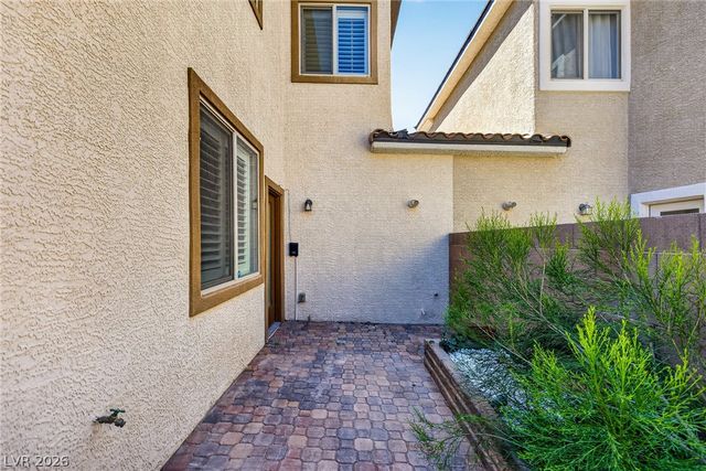 5050 Fiery Sky Ridge Street, Las Vegas, NV 89148