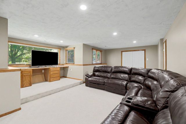 1256 N Hickory Creek Ct., Wichita, KS 67235