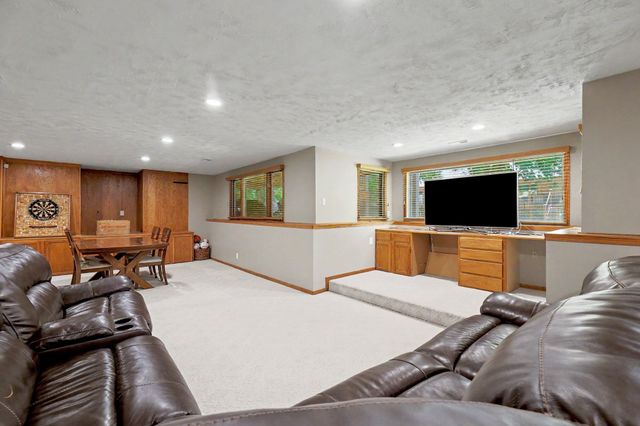 1256 N Hickory Creek Ct., Wichita, KS 67235