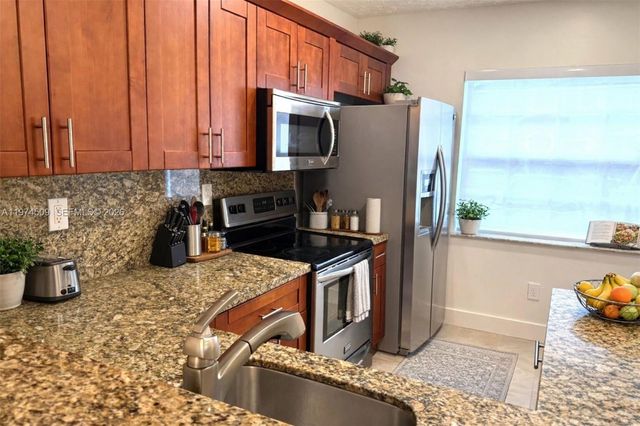 14224 SW 121st Pl 4, Miami, FL 33186