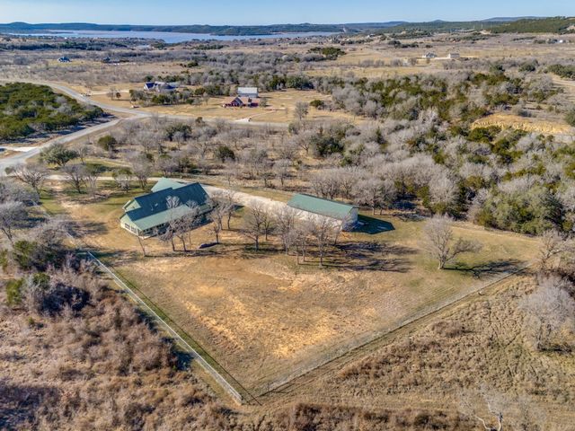 1079 Mountain Bluebird Court, Graford, TX 76449
