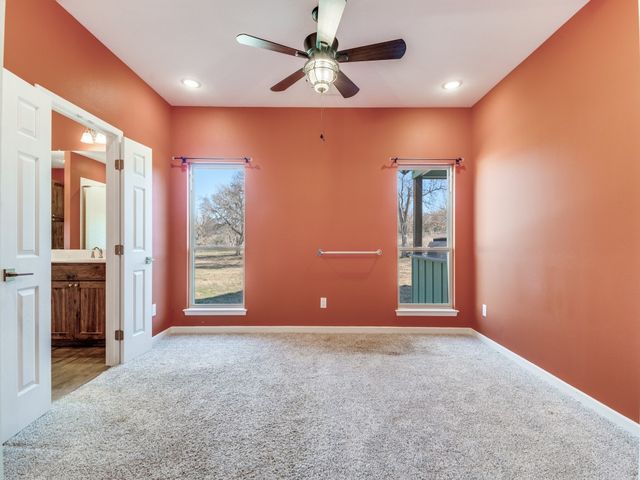 1079 Mountain Bluebird Court, Graford, TX 76449