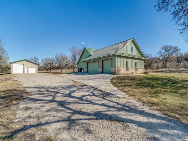 1079 Mountain Bluebird Court, Graford, TX 76449