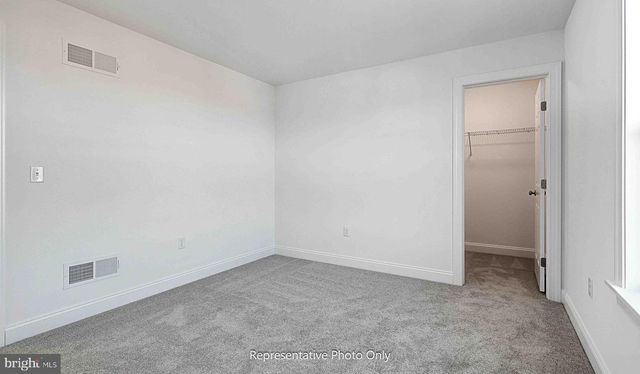 14 WALTON HILL CIR, Lititz, PA 17543