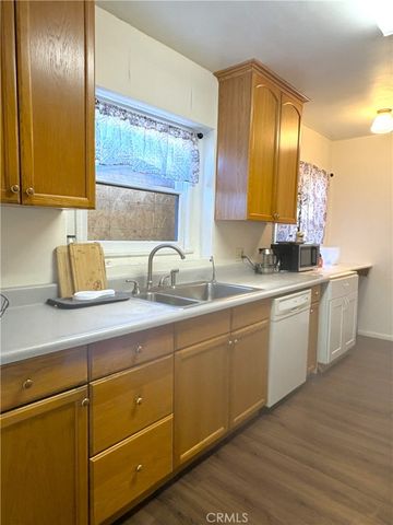 2305 Sandy, Bakersfield, CA 93306