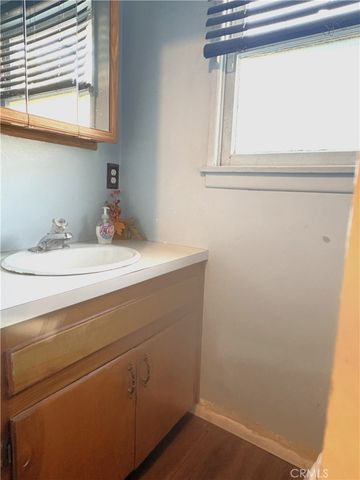 2305 Sandy, Bakersfield, CA 93306