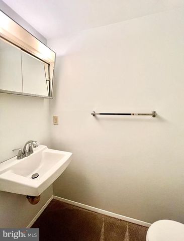 1 CROTONA CT, Lutherville Timonium, MD 21093