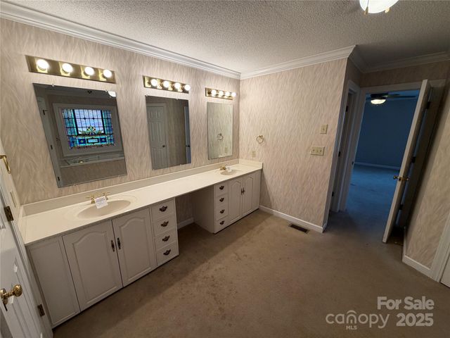 148 Buck Fraley Road, Cherryville, NC 28021