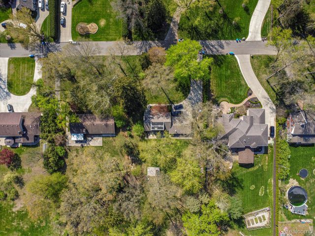 214 N Evangeline Street, Dearborn Heights, MI 48127