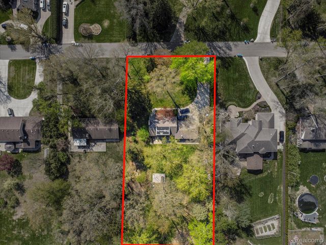 214 N Evangeline Street, Dearborn Heights, MI 48127