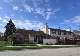 38984 Golfview Drive W, Clinton Charter Township, MI 48038