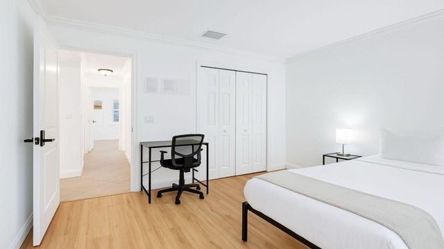 1075 W 30th Street, Riviera Beach, FL 33404