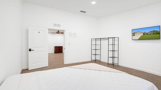 1075 W 30th Street, Riviera Beach, FL 33404