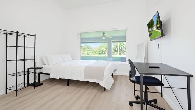 1075 W 30th Street, Riviera Beach, FL 33404