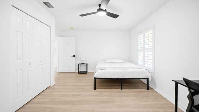 1075 W 30th Street, Riviera Beach, FL 33404