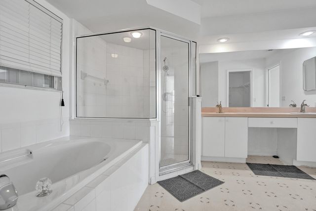 1075 W 30th Street, Riviera Beach, FL 33404