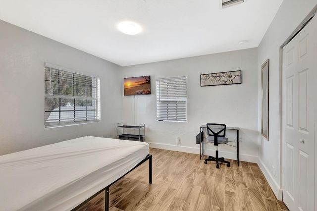 1075 W 30th Street, Riviera Beach, FL 33404