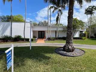 17025 SW 80th Ct, Palmetto Bay, FL 33157