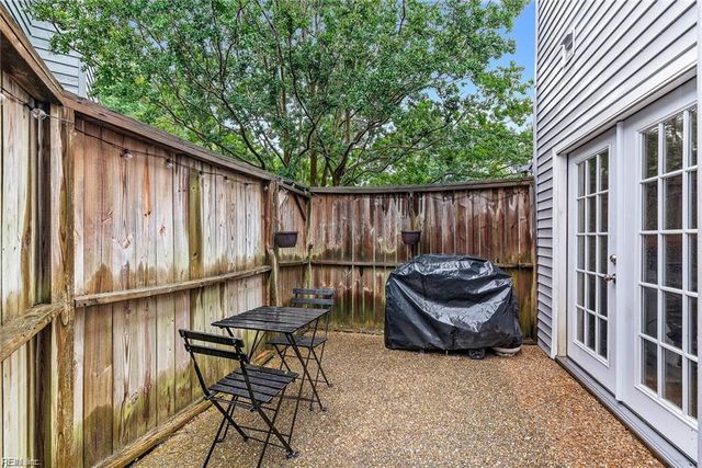 6 Madison CHSE, Hampton, VA 23666