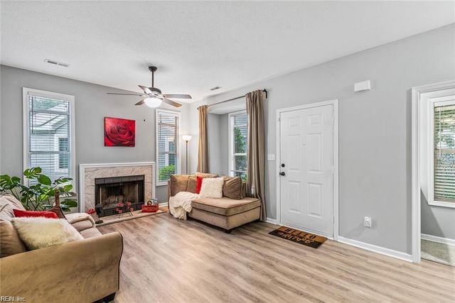 6 Madison CHSE, Hampton, VA 23666