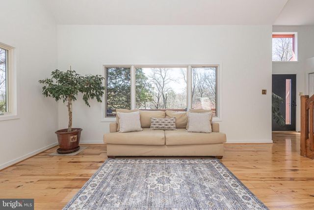 101 ROGERS RD, Furlong, PA 18925