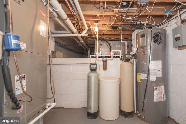 101 ROGERS RD, Furlong, PA 18925