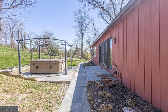 101 ROGERS RD, Furlong, PA 18925