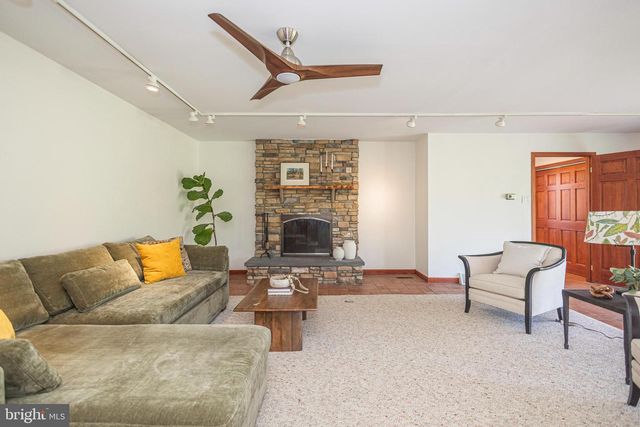 101 ROGERS RD, Furlong, PA 18925