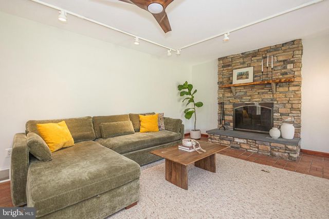 101 ROGERS RD, Furlong, PA 18925