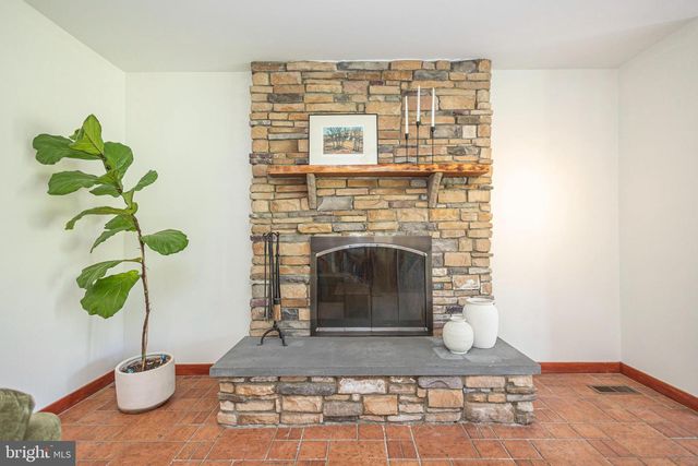 101 ROGERS RD, Furlong, PA 18925