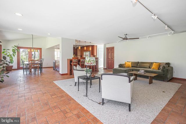 101 ROGERS RD, Furlong, PA 18925