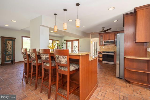 101 ROGERS RD, Furlong, PA 18925