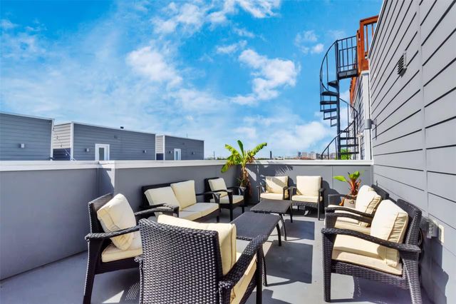 2107 Engelmohr, Houston, TX 77054