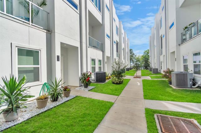 2107 Engelmohr, Houston, TX 77054