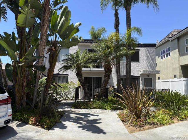 1112 Thomas Avenue, San Diego, CA 92109