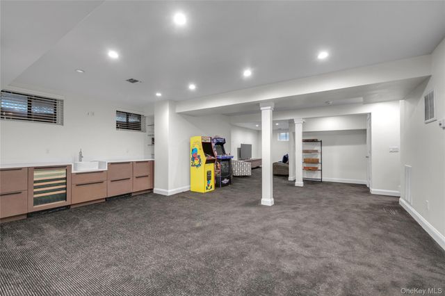 51 Foxwood Drive 51, Jericho, NY 11753