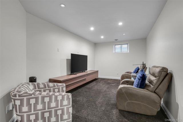 51 Foxwood Drive 51, Jericho, NY 11753