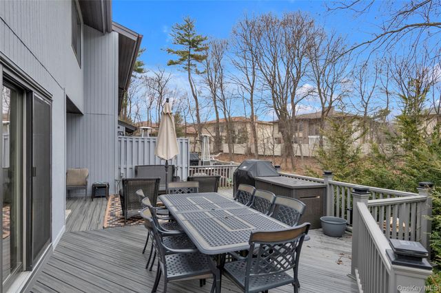 51 Foxwood Drive 51, Jericho, NY 11753