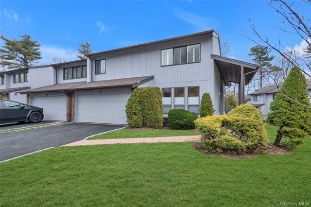 51 Foxwood Drive 51, Jericho, NY 11753