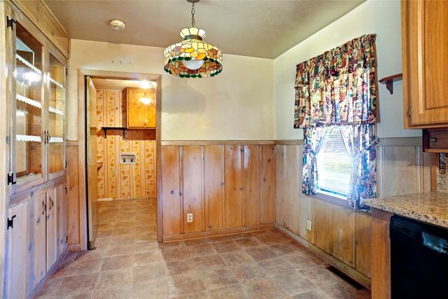 201 Crest Ridge Drive, Lakeside, TX 76108