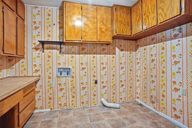201 Crest Ridge Drive, Lakeside, TX 76108