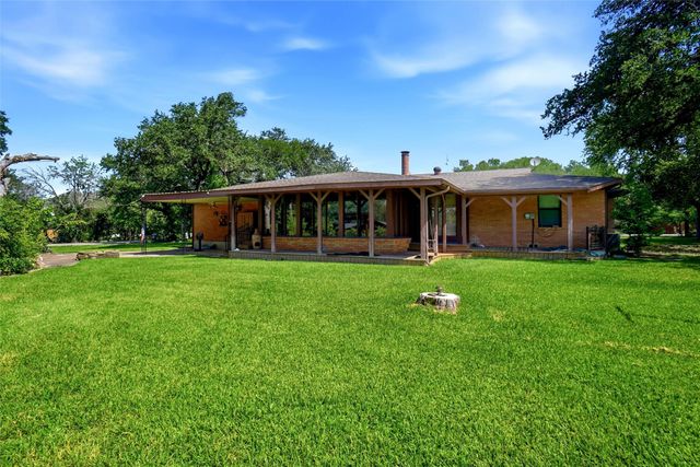 201 Crest Ridge Drive, Lakeside, TX 76108