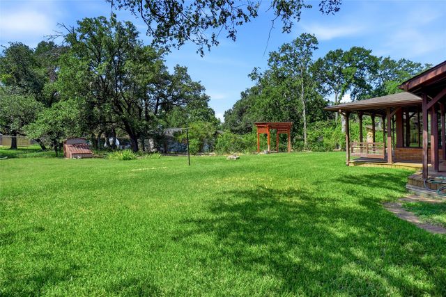 201 Crest Ridge Drive, Lakeside, TX 76108