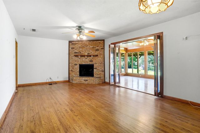 201 Crest Ridge Drive, Lakeside, TX 76108