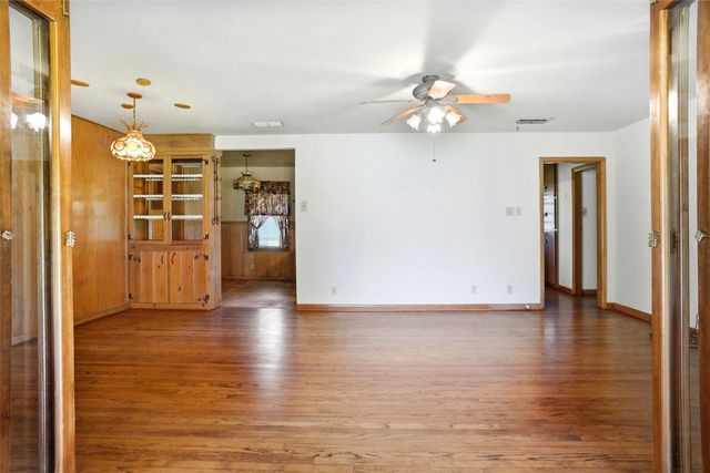 201 Crest Ridge Drive, Lakeside, TX 76108