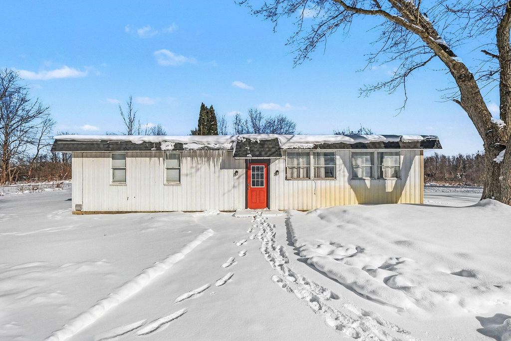 1773 N Newaygo Road, Bailey, MI 49303